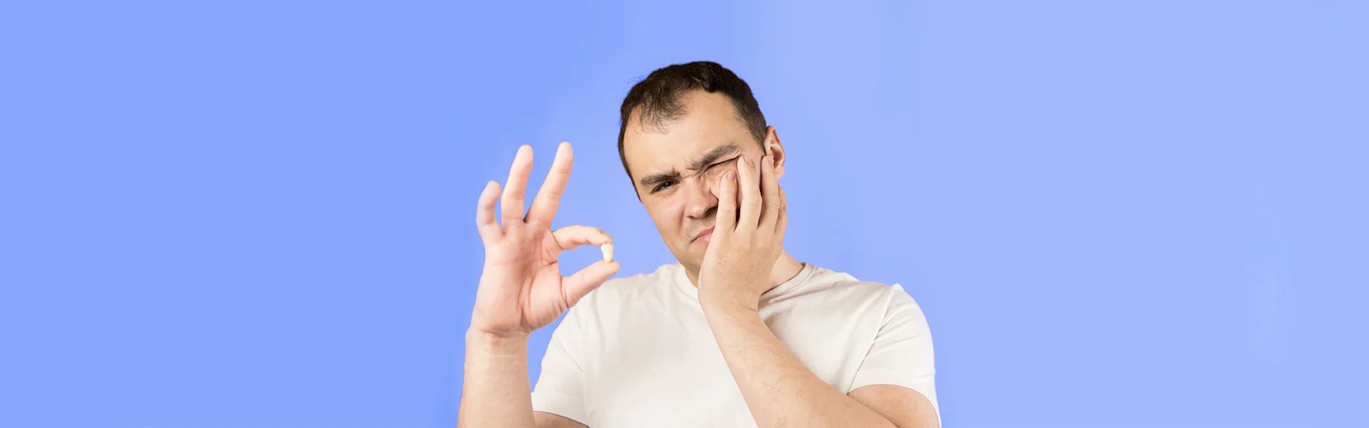 Tips from a Cambridge Dentist for Easing Pain and Discomfort After a Tooth Extraction